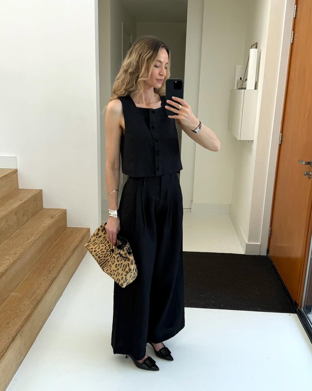 Woman wearing the Manolo Blahnik Maysale Pumps