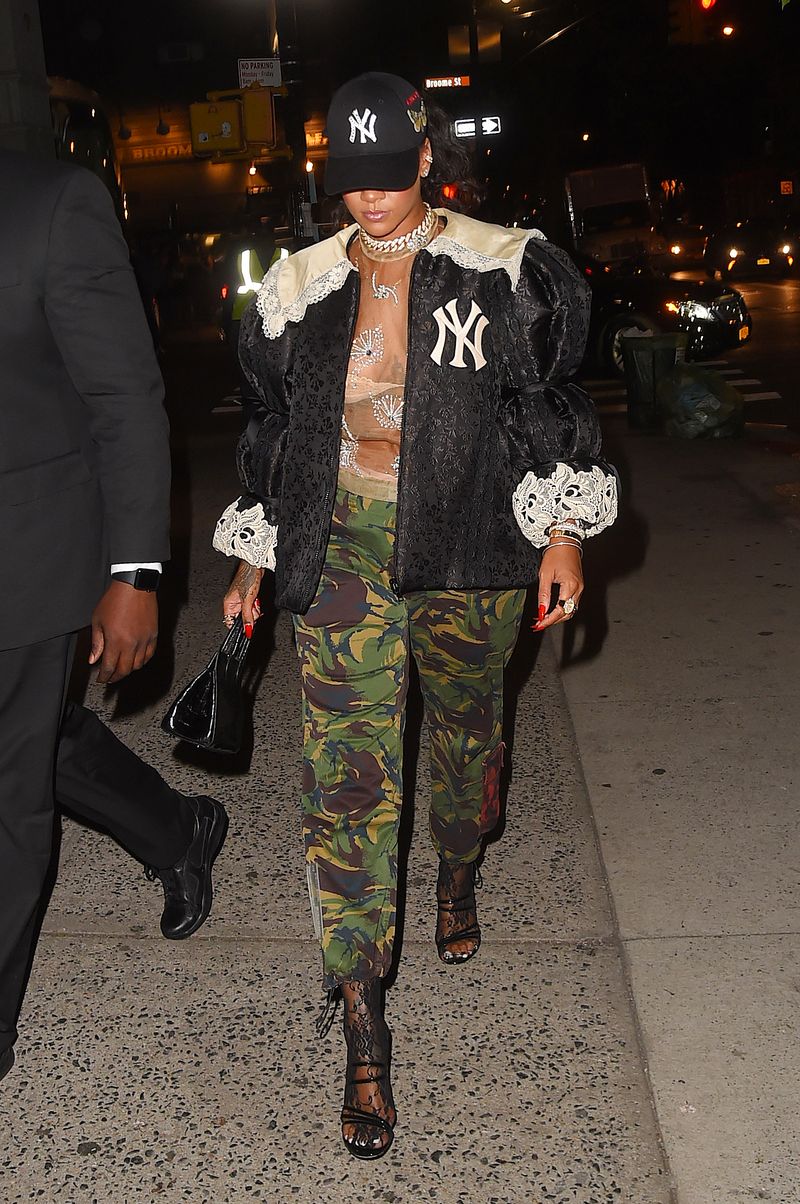 Rihanna Best Street Style Outfits, 88 Rihanna Fashion Looks