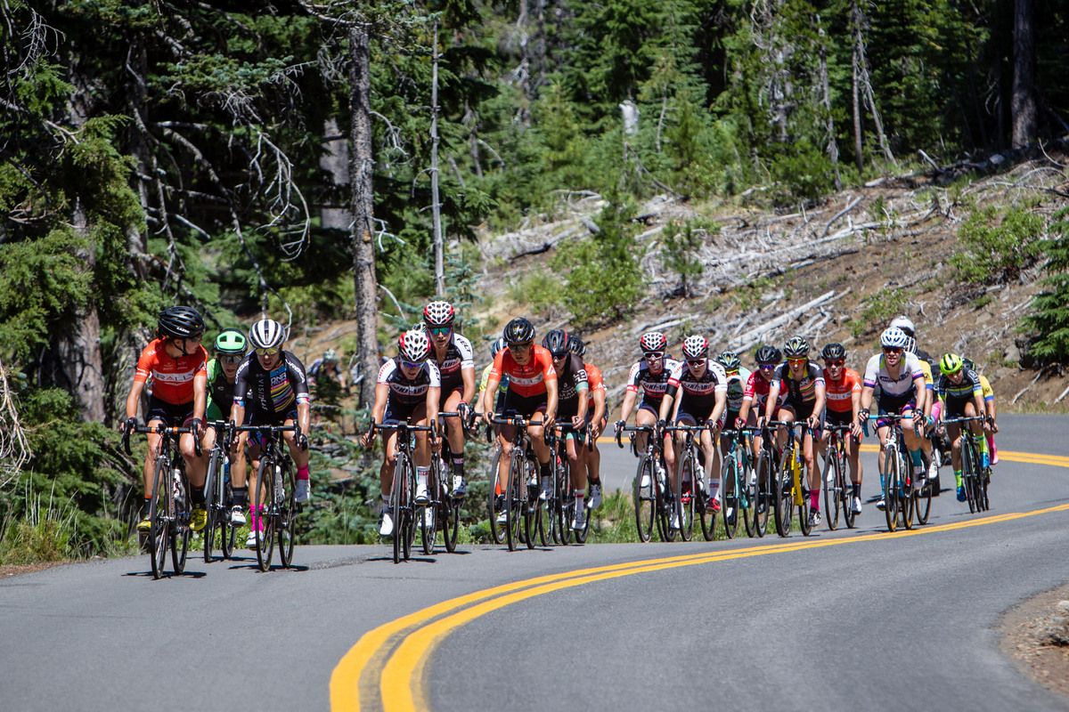 The peloton closes in on the finish