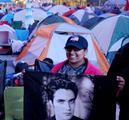 Twilight fans camp out ahead of the LA Eclipse premiere