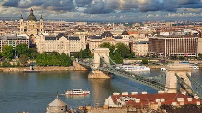 Széchenyi Chain Bridge with the Four Seasons Gresham Palace in the background 
