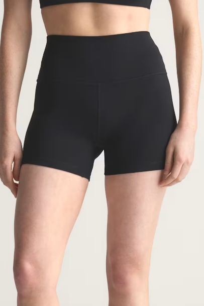 Quince, Ultra-Form Bike Short 4&quot; in Black