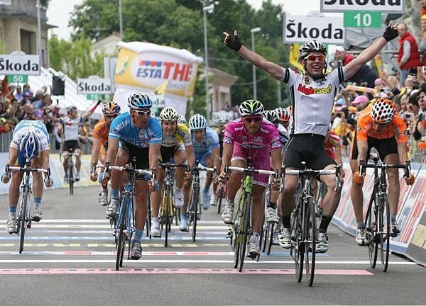 There was plenty of daylight between Cavendish and Bennati at the line - no photo finish on this stage!