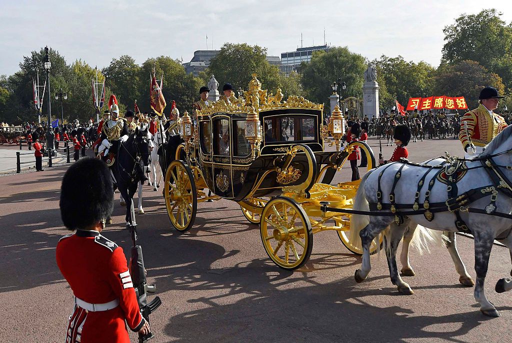 Chinese President Xi Jinping travels through London