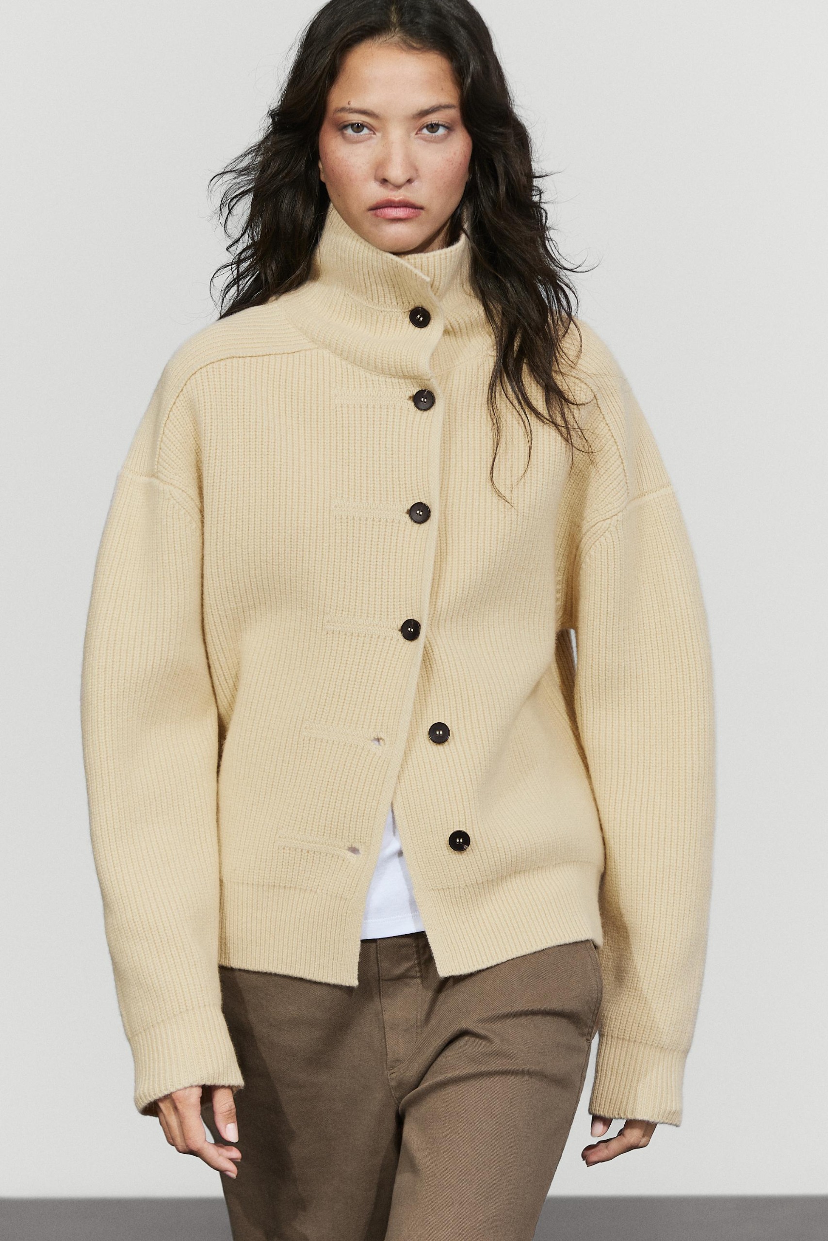 100% Wool Buttoned Knit Cardigan