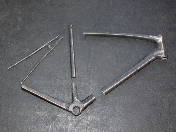 The new frame is built using an entirely different procedure and is both 153g than before yet a claimed 18 percent more rigid.