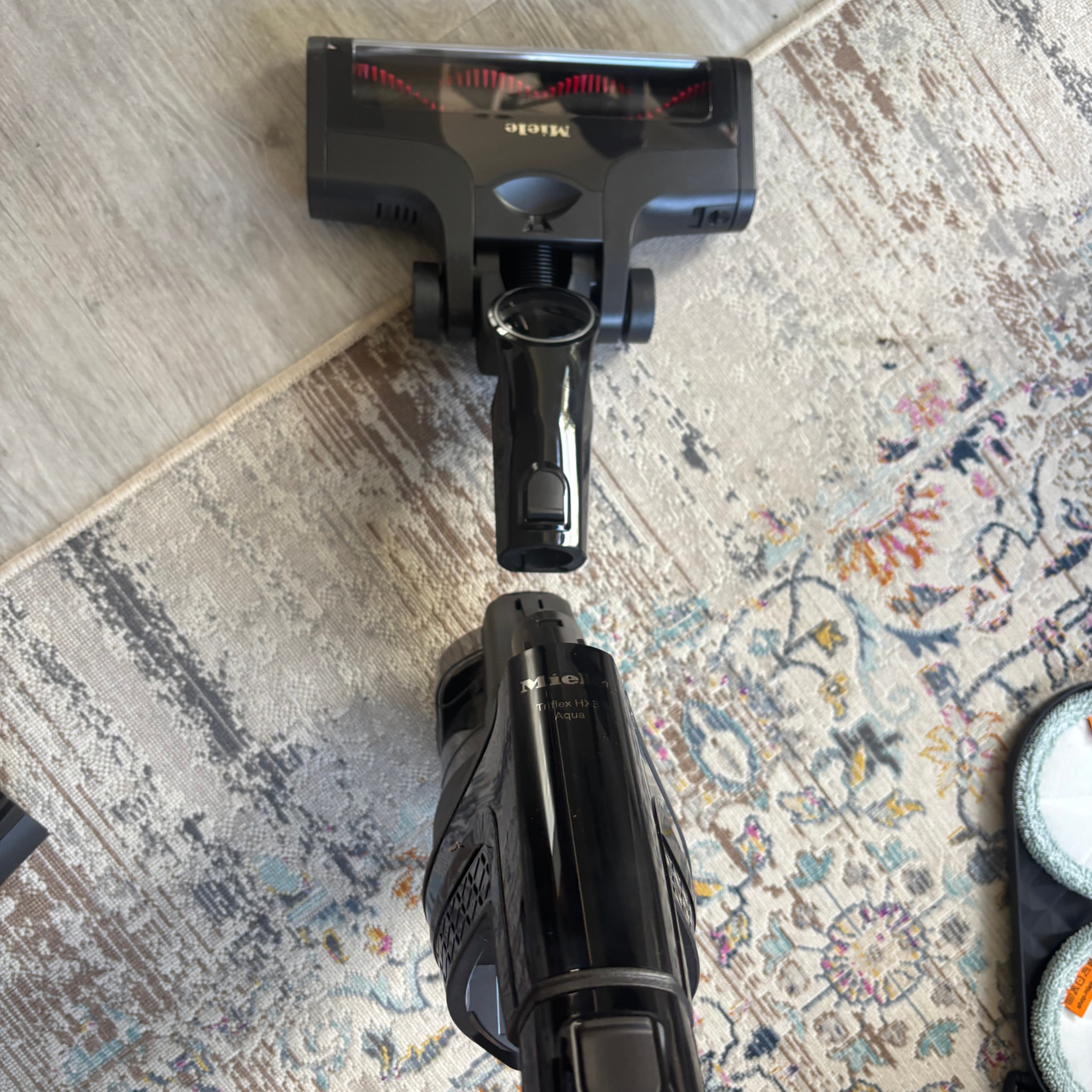 assembling the Miele Triflex HX3 Aqua