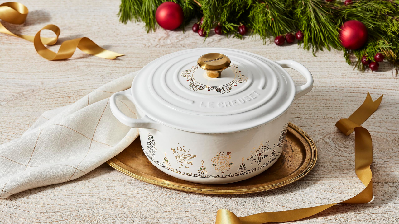 Le Creuset 12 Days of Christmas Dutch Oven