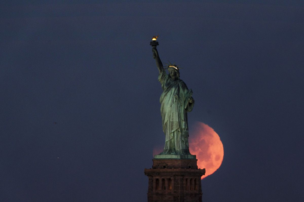 In Photos: The Rare Super Blue Blood Moon Lunar Eclipse of 2018 | Space