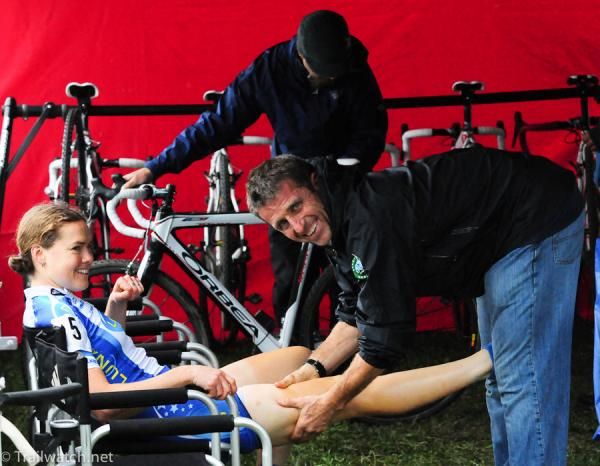 Georgia Gould (Luna Pro Team) gets warming balm applied to her legs by Team Manager Waldek Stepnioski