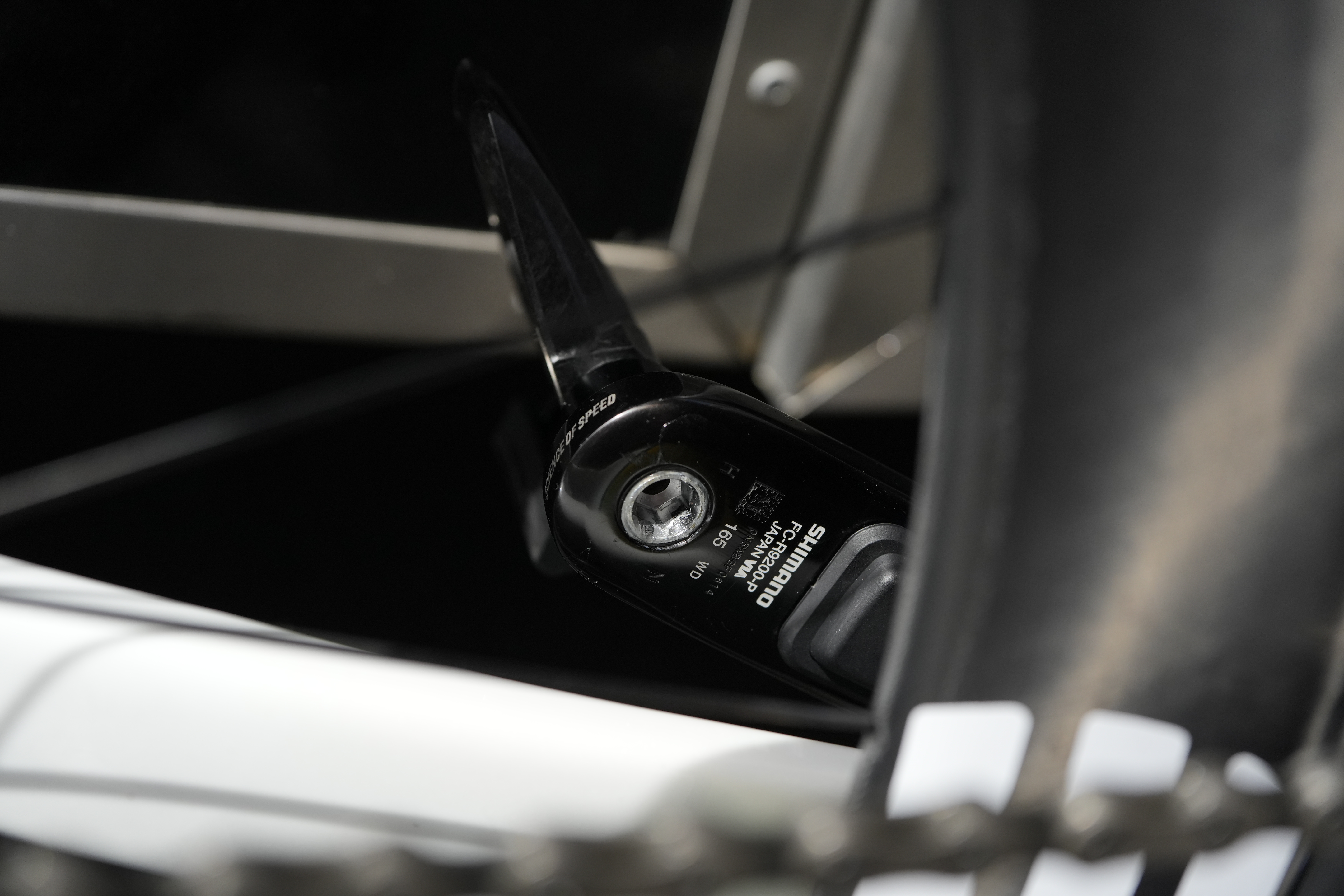 Tadej Pogačar Colnago Y1Rs crank length detail