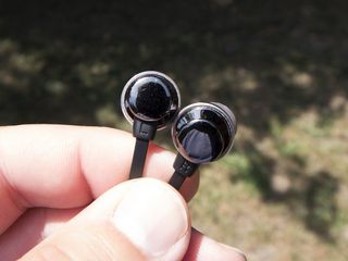 FOSPower Earbuds Back
