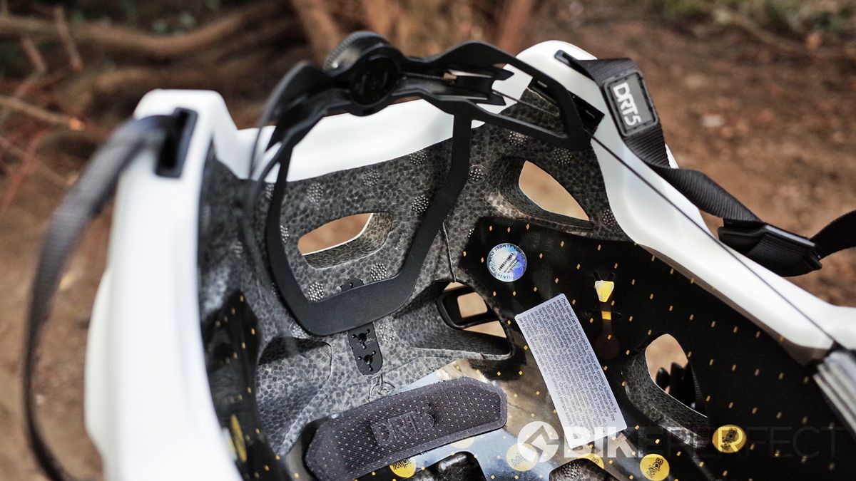 Oakley DRT5 helmet review