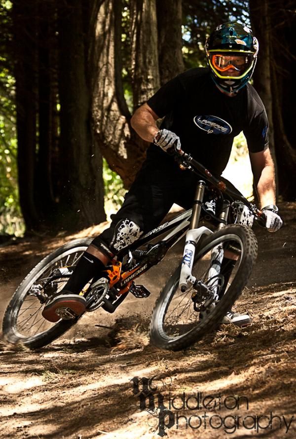 Cameron Cole training with the new Lapierre Pendbox DH bike