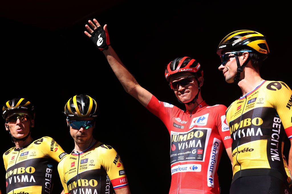 POLADEALLANDE SPAIN SEPTEMBER 14 LR Robert Gesink of The Netherlands Jan Tratnik of Slovenia Sepp Kuss of The United States Red Leader Jersey and Primo Roglic of Slovenia and Team JumboVisma prior to the 78th Tour of Spain 2023 Stage 18 a 1789km stage from Pola de Allande to La Cruz de Linares 840m UCIWT on September 14 2023 in Pola de Allande Spain Photo by Alexander HassensteinGetty Images