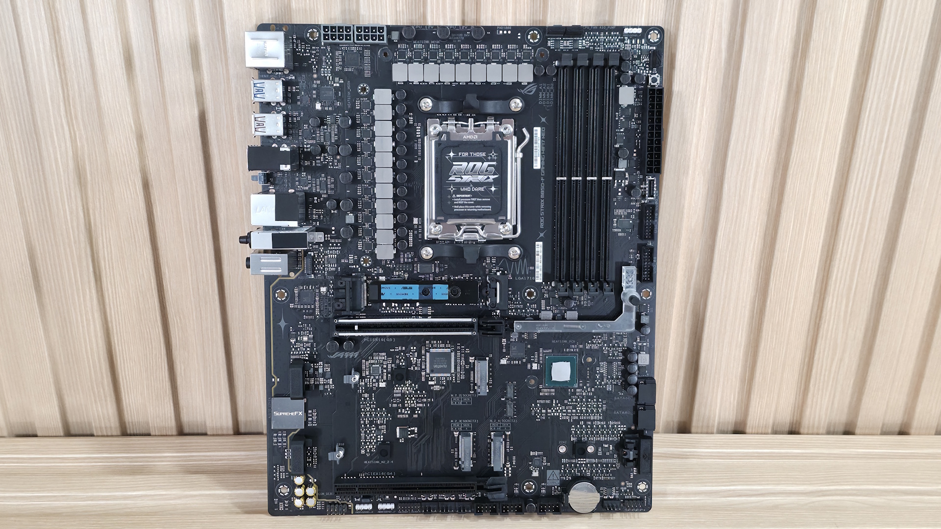 Asus ROG Strix B850-F Gaming Wifi Neo - Board images