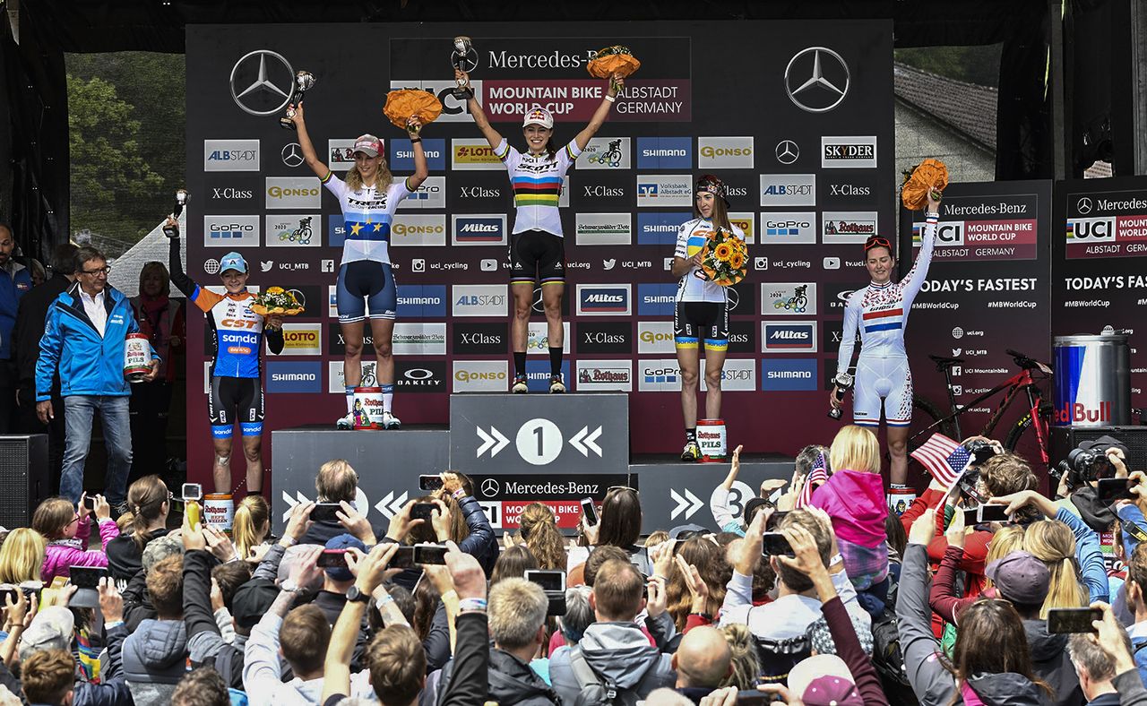 Podium: l to r - Anne Tauber, Jolanda Neff, Kate Courtney, Yana Belomoina, Anne Terpstra