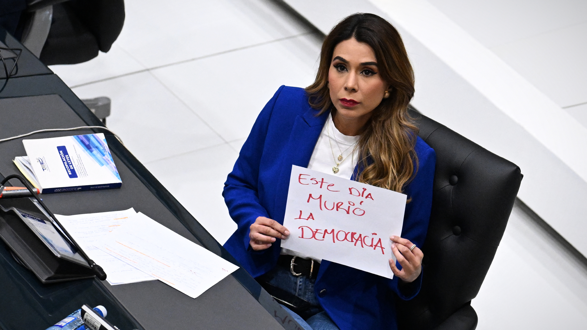 El Salvador opposition lawmaker Marcela Villatoro criticizes abolition of presidential term limits