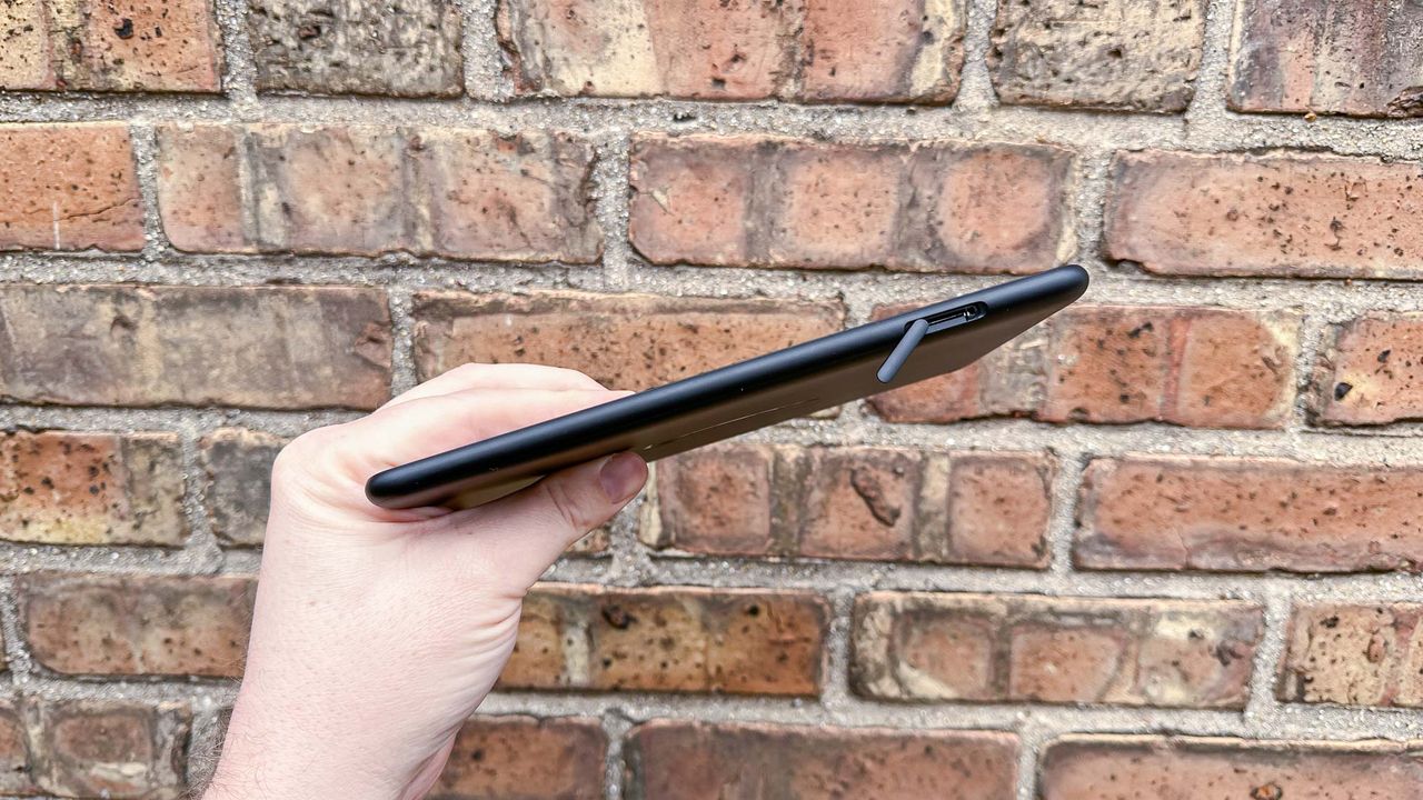 Amazon Fire HD 8 (2022) display