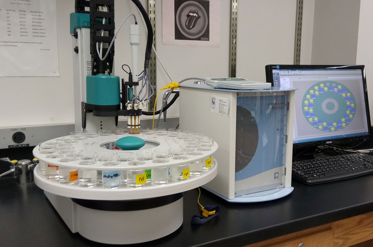 electronic tongue used to assess wines at WSU