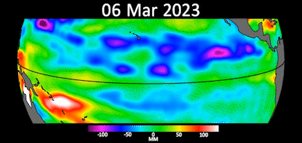 Gif showing warmer water associated with El Nino forming at the equator of the Pacific Ocean and off the coast of South America