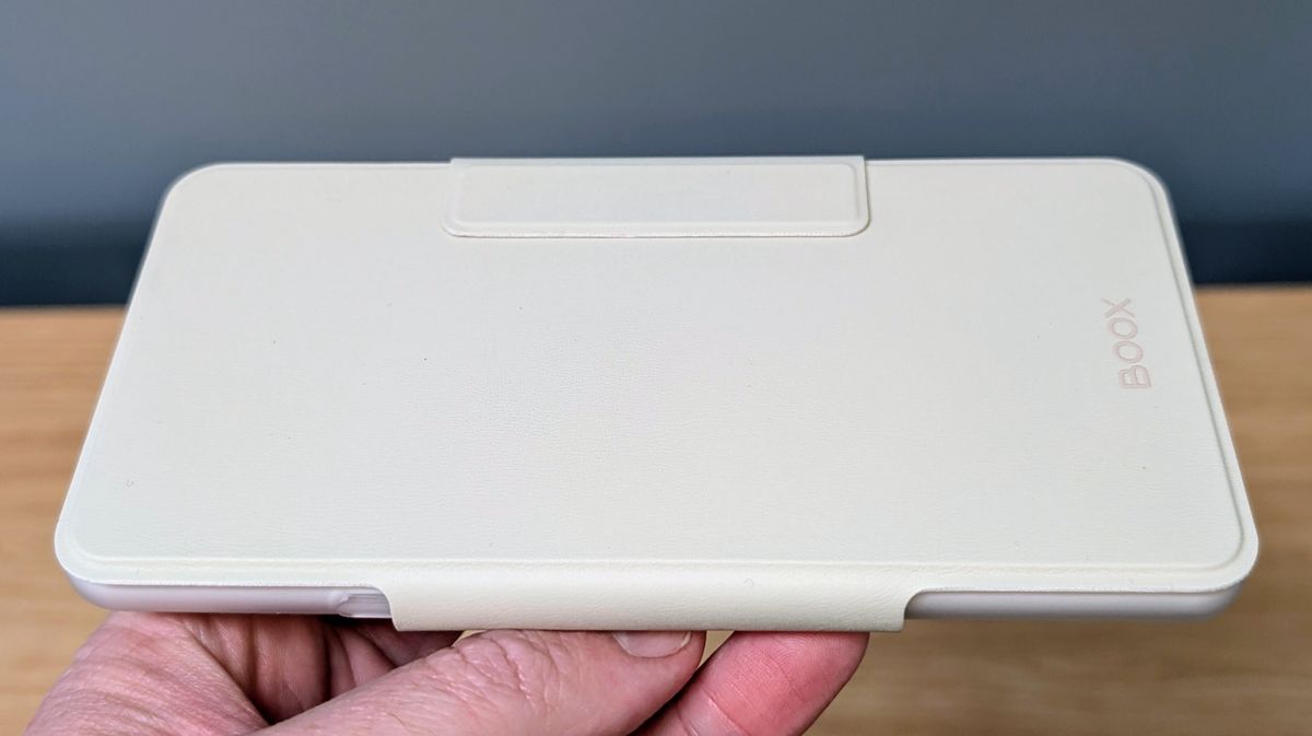 Boox Palma 2 Pro in a closed flip case