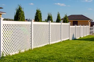 vinyl lattice fence