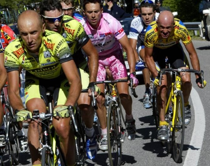 Marco Pantani hangs on the GC favourites in 2003