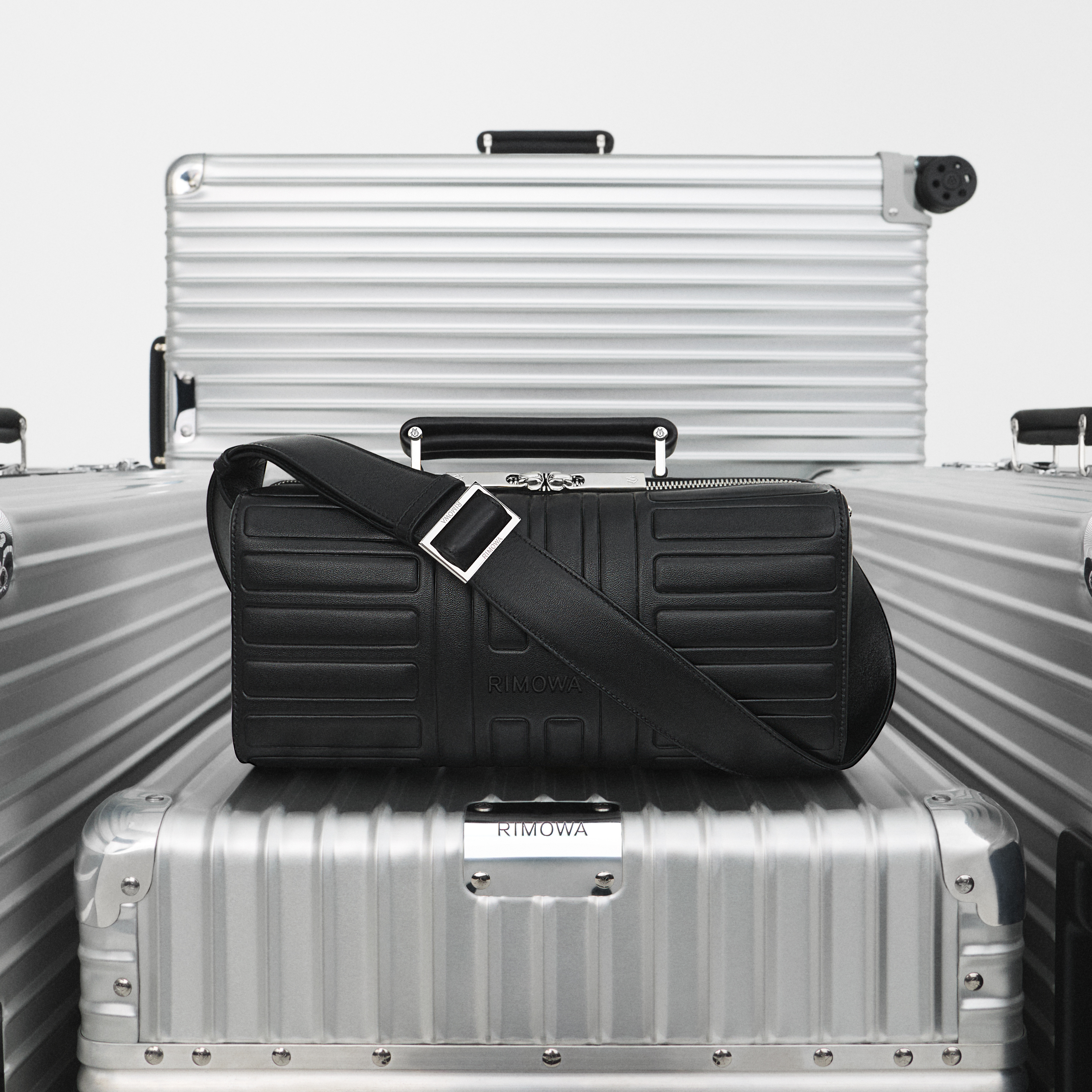 Rimowa Groove