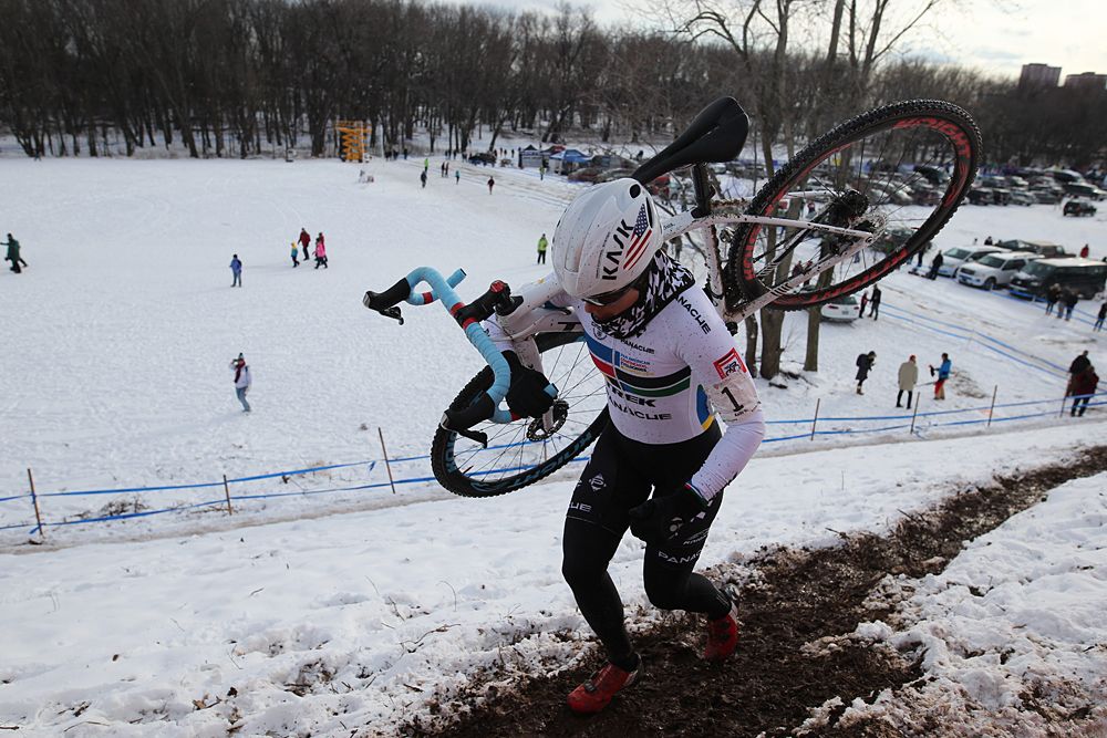 Katie Compton en route to winning her 13th national title