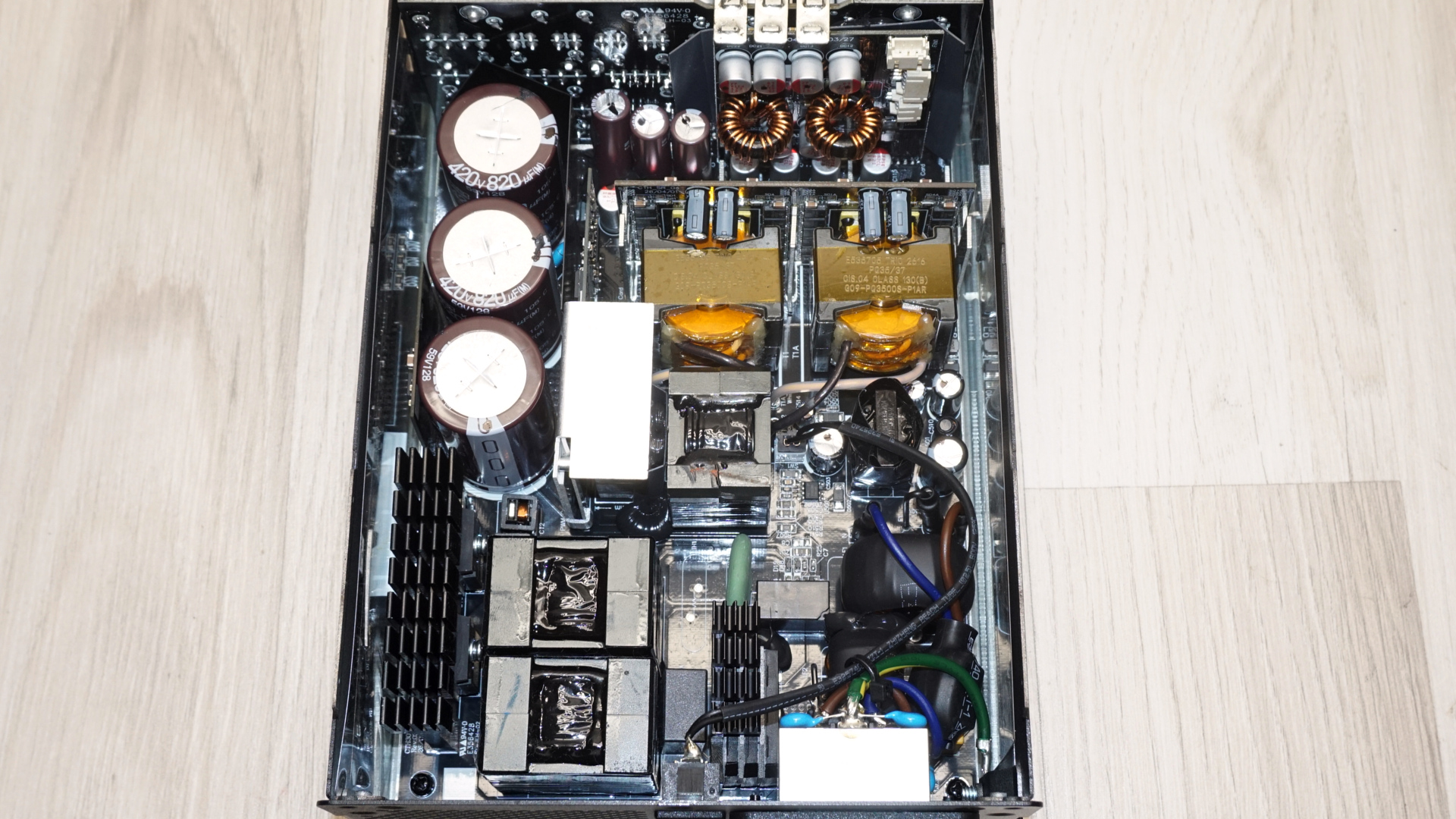 Cooler Master V Platinum 3000 Workstation