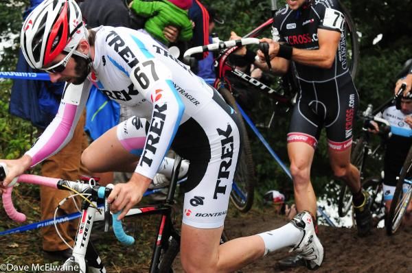 Jean-Phillipe Thibault-Roberge (Trek-Bontrager) re-mounting after the run-up