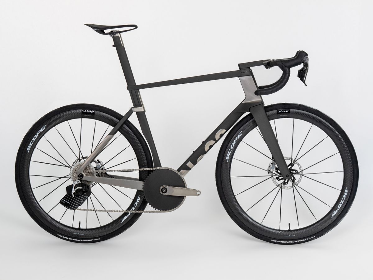 No.22 releases stunning 3D-printed titanium aero bike | Cyclingnews