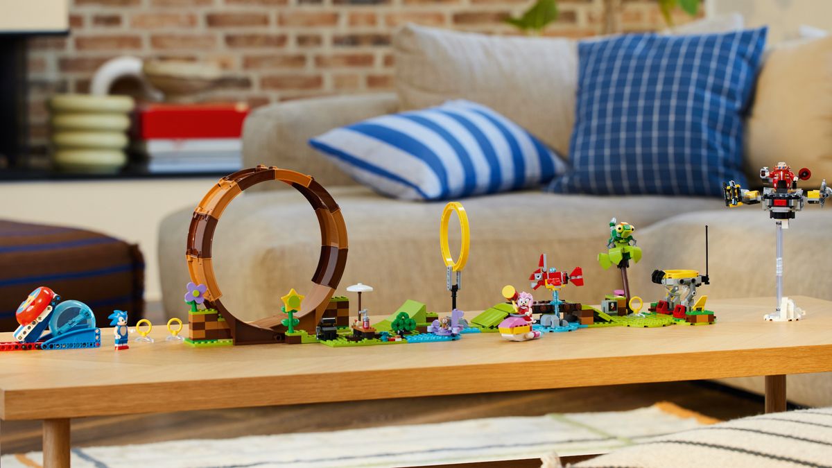 Sonic&rsquo;s Green Hill Zone Loop Challenge set and box