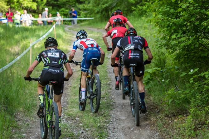 The lead group early in the race