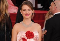 Dior tipped to dress Oscar fave Portman