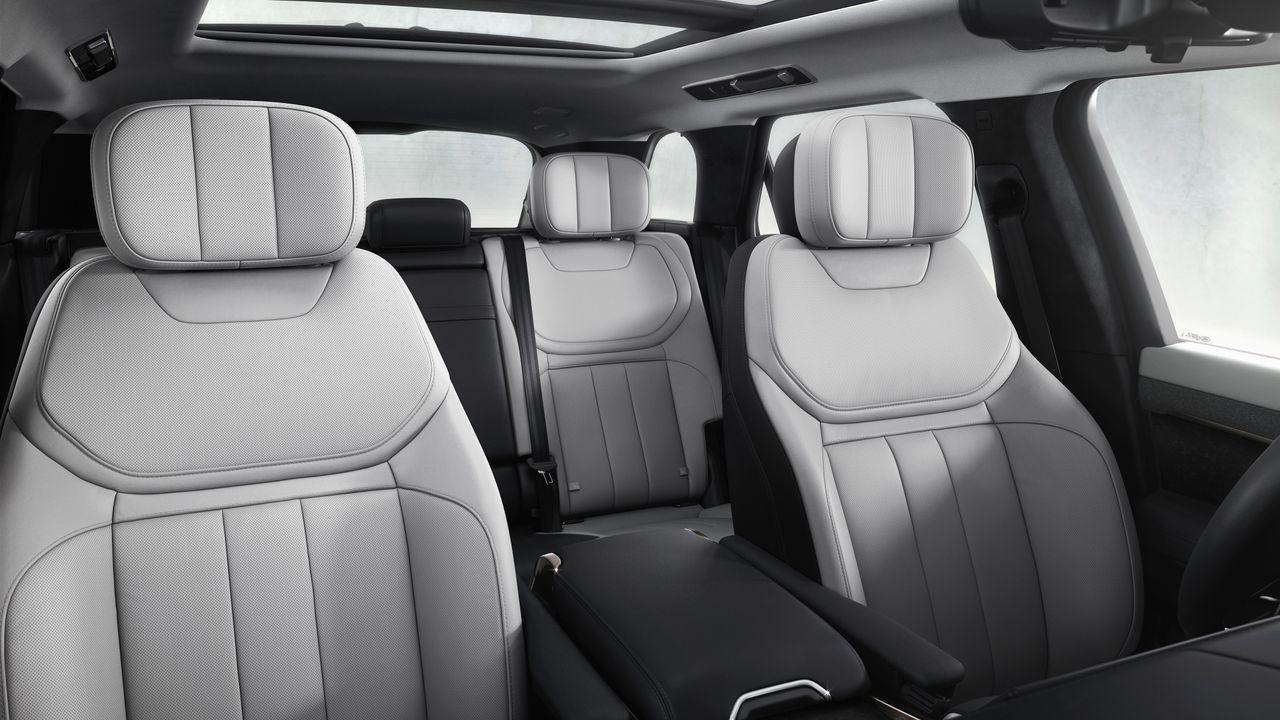 New Range Rover Sport in red