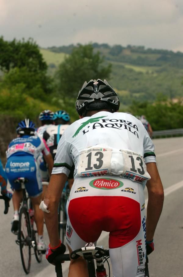 Massimo Codol (Acqua &amp; Sapone). The Italian team wore jerseys bearing the expression 'Forza l'Aquila'