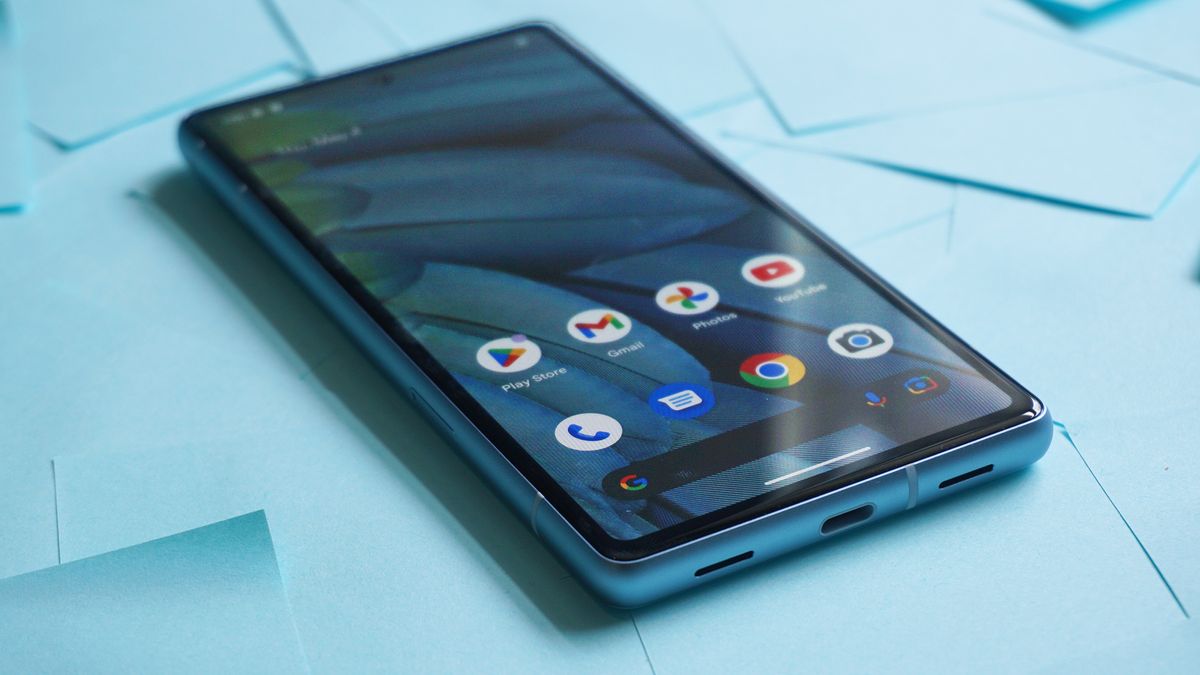 Google Pixel 7a review front angled isometric sticky notes
