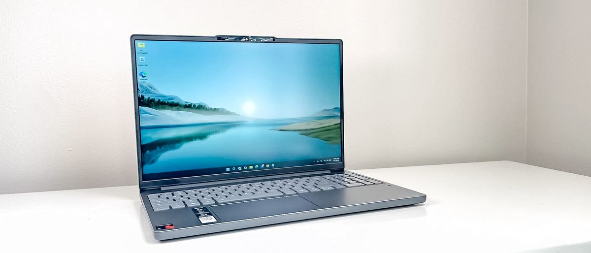 【極美品】Lenovo ldeaPad Slim 3 15.6(おまけなし) Amazon.co.jp: レノボ ノートPC IdeaPad Slim 3 Gen 8(15.6