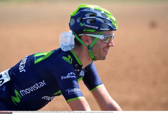 Javi Moreno (Movistar) tries to cool down