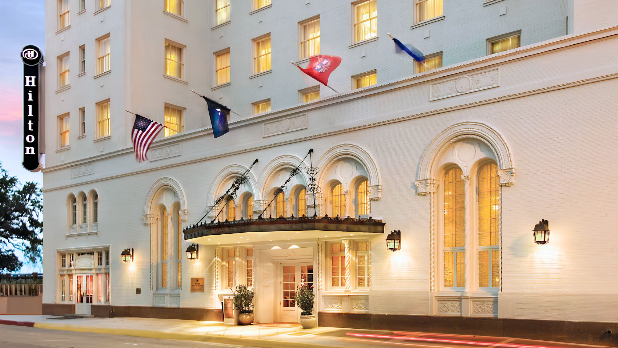 Entrance of the Hilton Baton Rouge Capitol Center