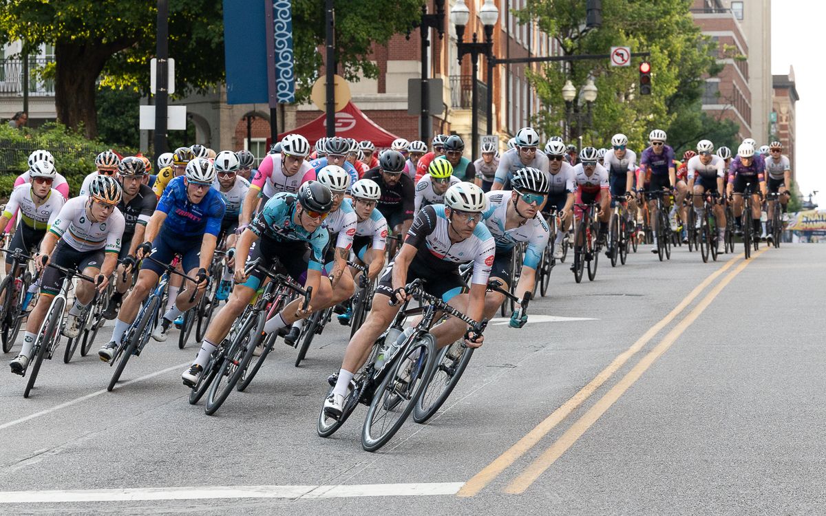 Andrew Crater (Suprabars.com) leads the field around corner one early in the race