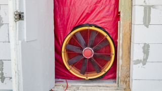 testing a house for airtightness
