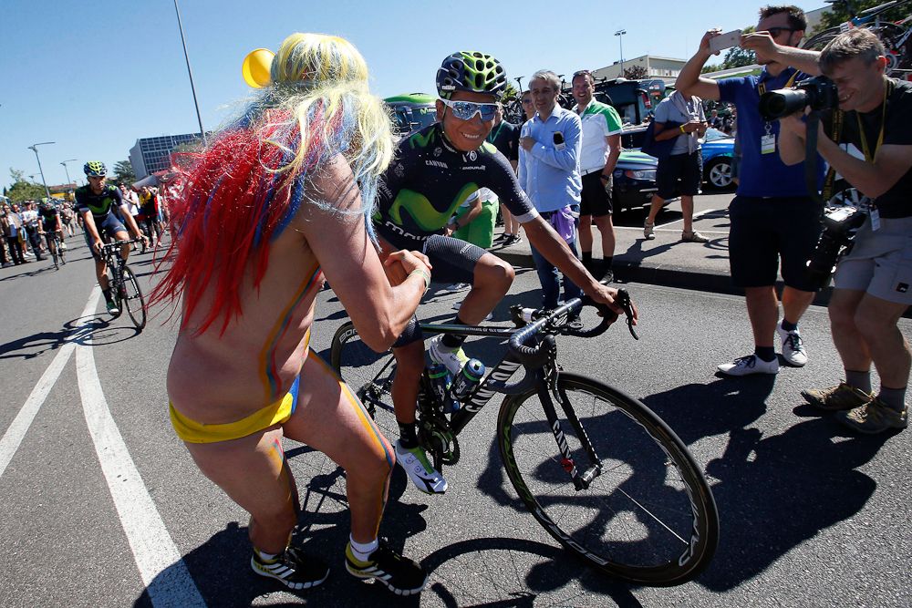A Colombian fan greets Nairo Quintana during the 2016 Tour de France.
