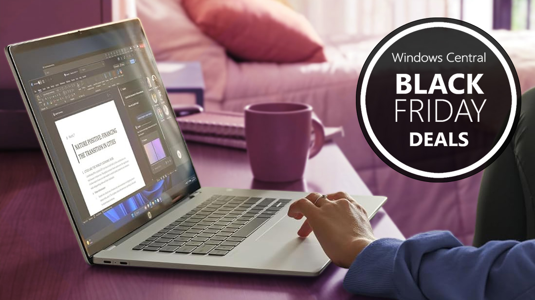 HP's OmniBook 5 16 on a desk