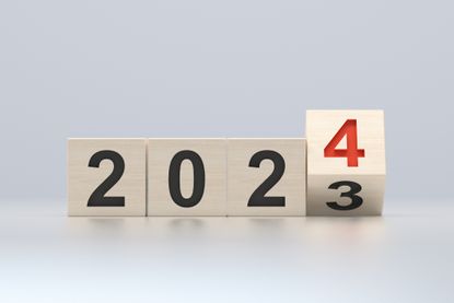 blocks showing the year 2023 changing to 2024