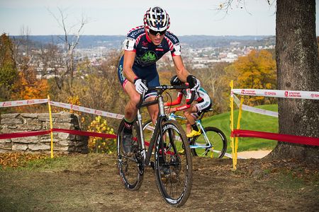 Gage Hecht (USA) chasing his way into 2nd position with Eric Brunner following closly behind.
