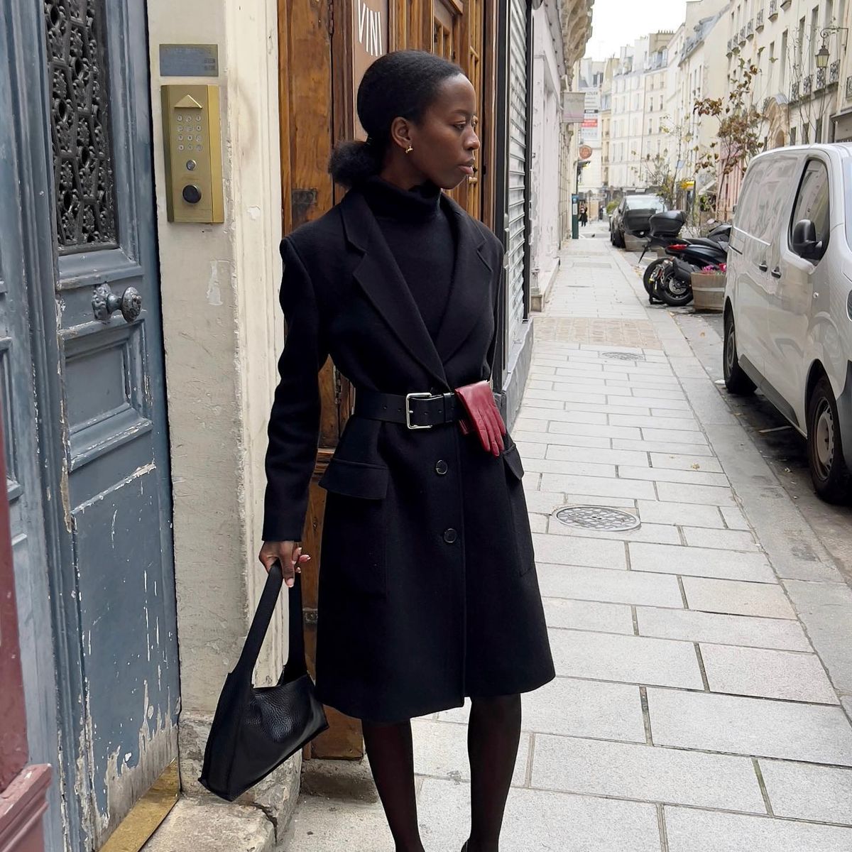 6 Winter Accessory Trends All the Chic French Women Are Suddenly Into