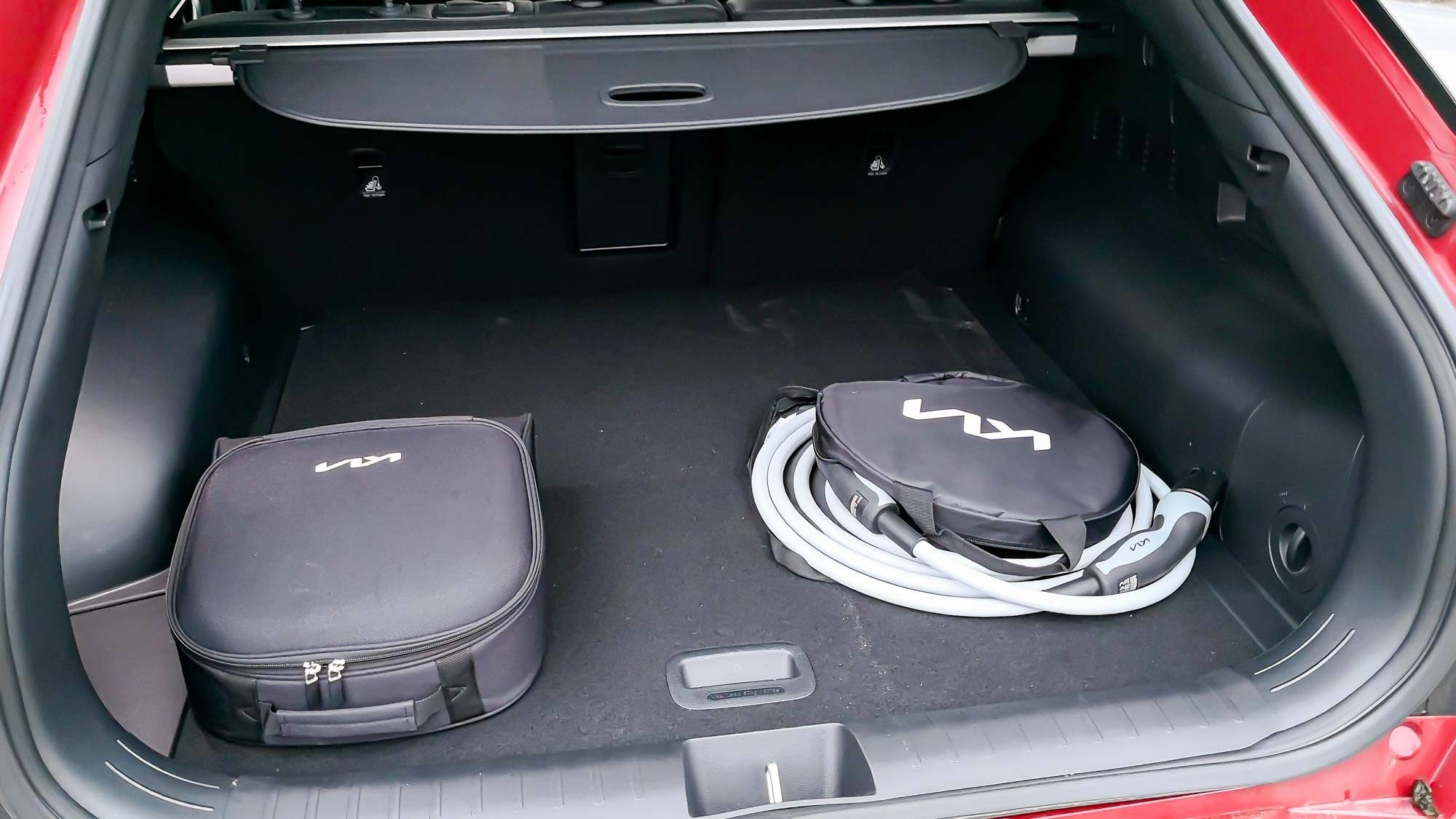 Kia EV6 trunk storage